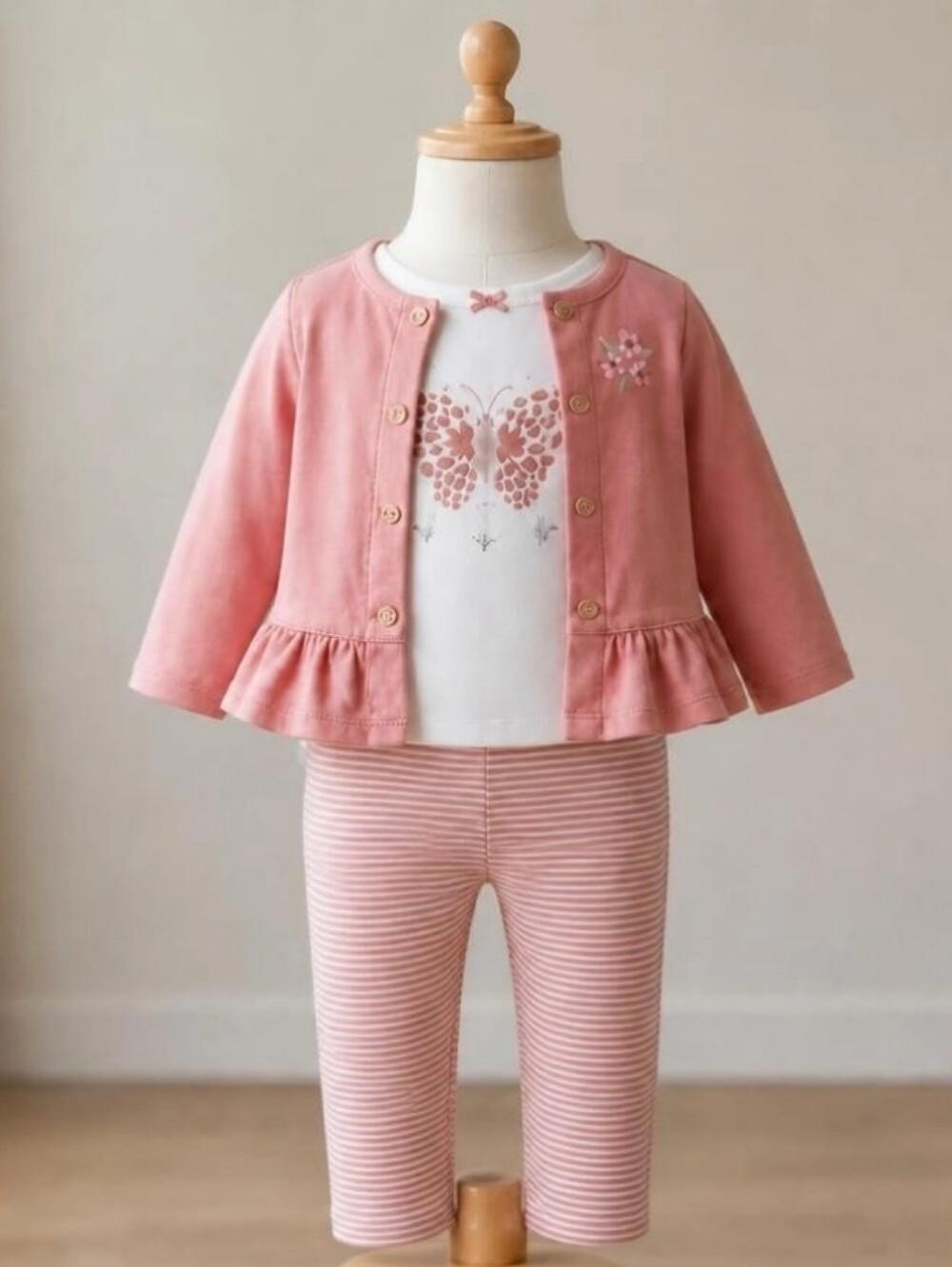 Baby Girl 6 mo Nwt Carters 100% Cotton 3 piece top and pant set pink button
